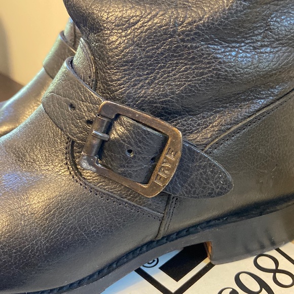 FRYE Veronica Shortie Black Booties - like new, size 7.5 - Picture 4 of 7